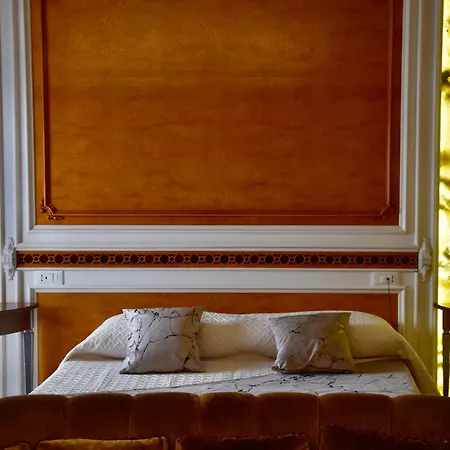 Hotel Villa Pigalle-2